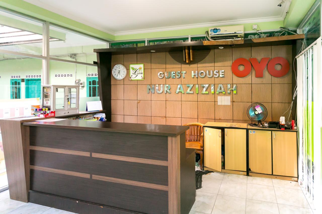 OYO 754 Nur Aziziah Guest House Syariah Balikpapan  Bagian luar foto