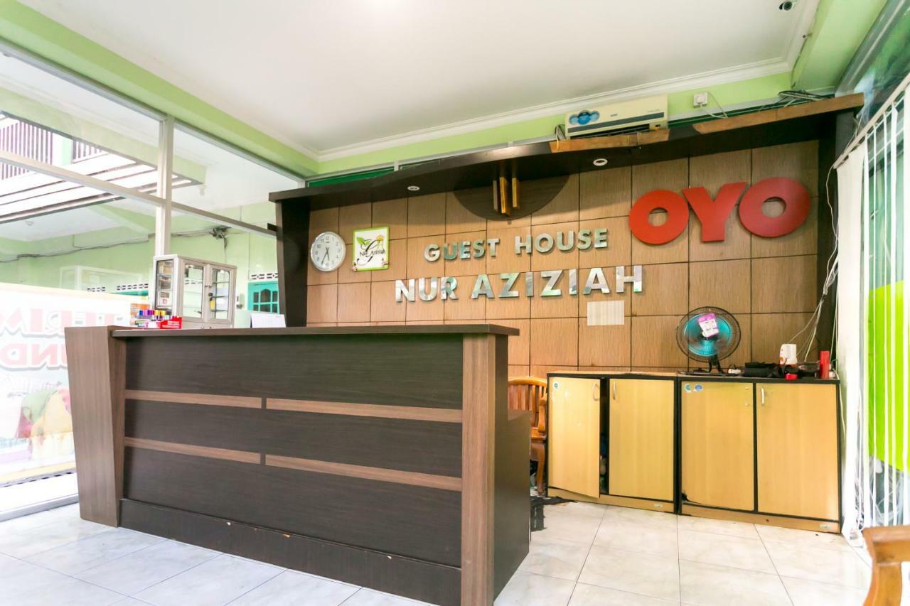 OYO 754 Nur Aziziah Guest House Syariah Balikpapan  Bagian luar foto